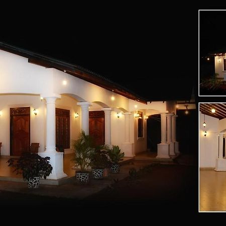 First House Mihintale Hotel Bagian luar foto
