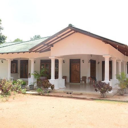 First House Mihintale Hotel Bagian luar foto
