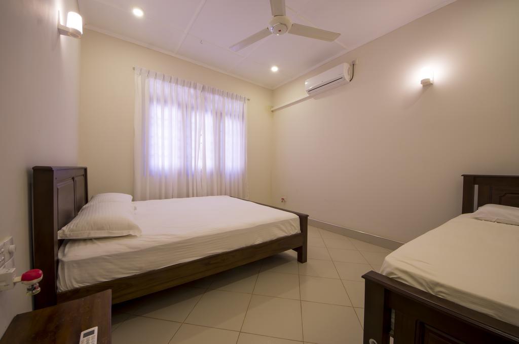 First House Mihintale Hotel Bagian luar foto
