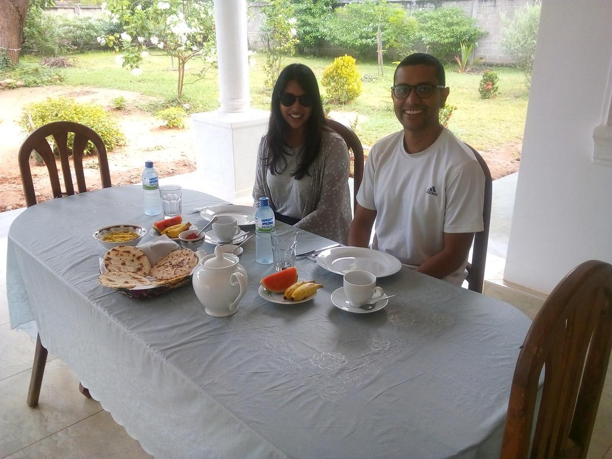 First House Mihintale Hotel Bagian luar foto